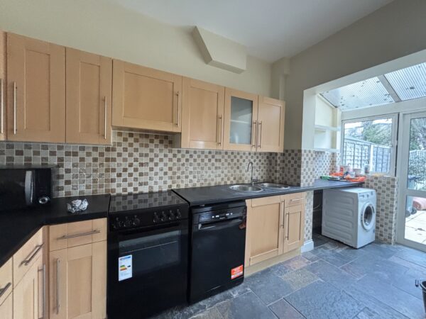 St. Lawrence Road, Upminster, RM14