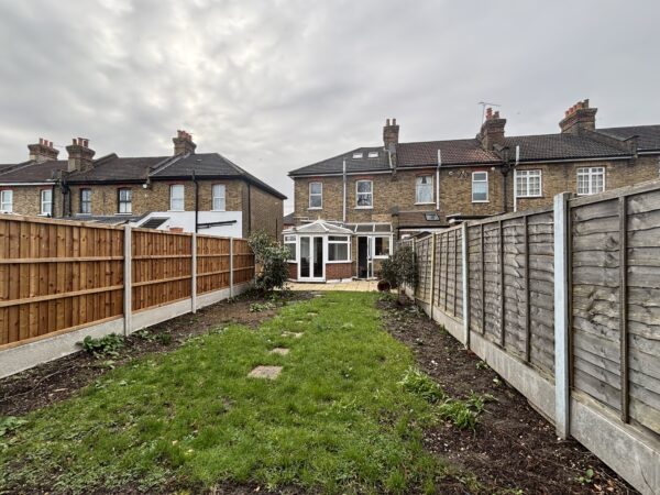 St. Lawrence Road, Upminster, RM14