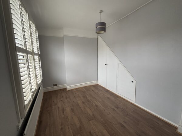 St. Lawrence Road, Upminster, RM14