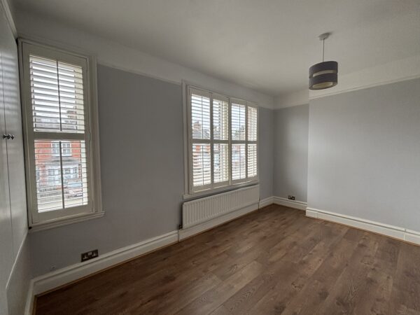 St. Lawrence Road, Upminster, RM14