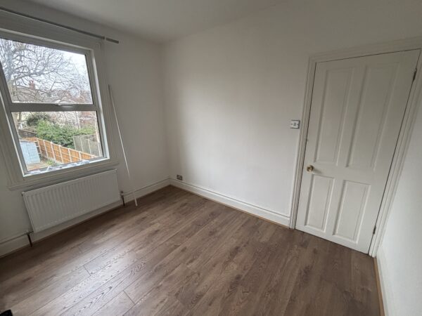 St. Lawrence Road, Upminster, RM14