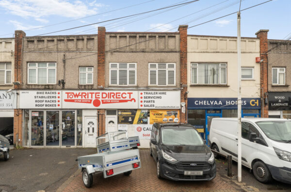 St. Marys Lane, Upminster, RM14