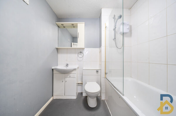 Gidea Close, South Ockendon, RM15