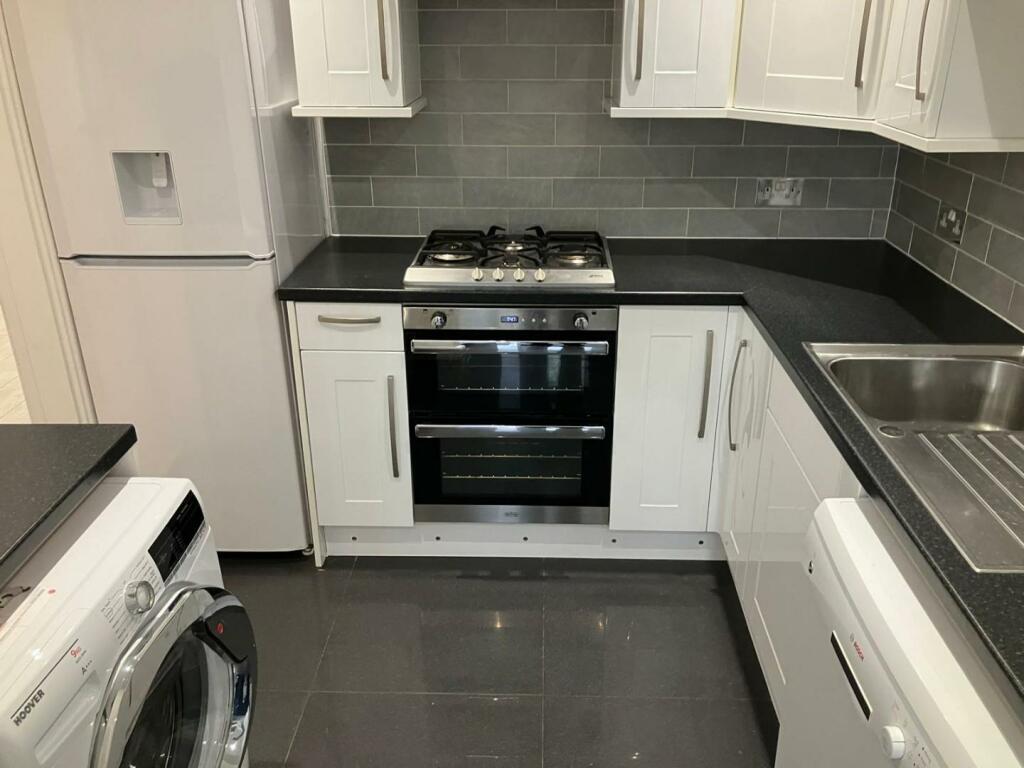 Lynbrook Close, Rainham, RM13