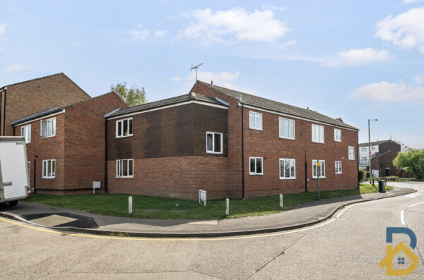 Gidea Close, South Ockendon, RM15