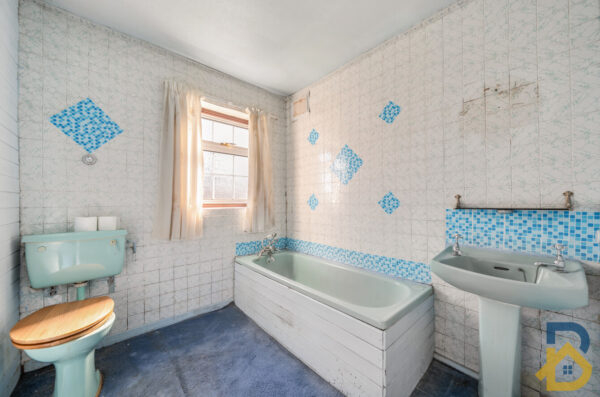 River Drive, Upminster, RM14