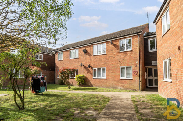 Gidea Close, South Ockendon, RM15
