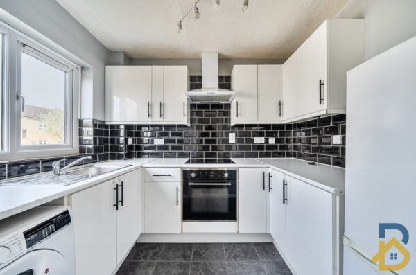 Gidea Close, South Ockendon, RM15