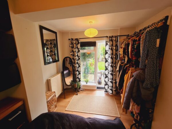 Palmerston Crescent, London, N13