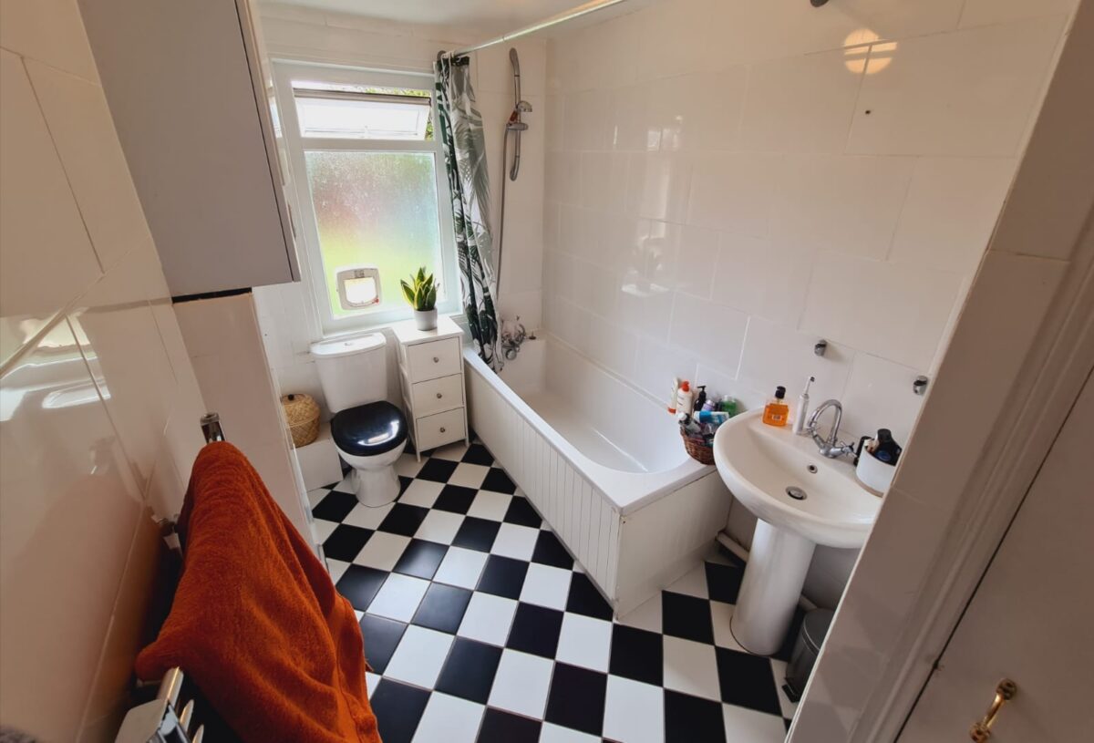 Palmerston Crescent, London, N13