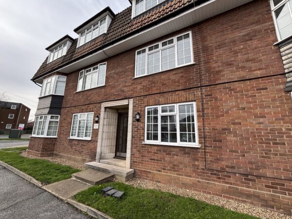 Squirrels Heath Lane, Romford, RM2