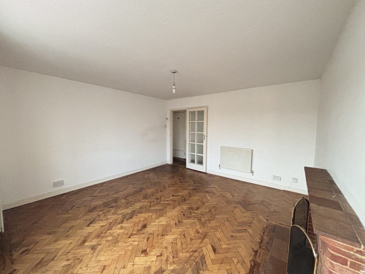 Squirrels Heath Lane, Romford, RM2