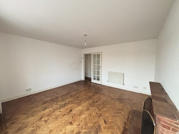 Squirrels Heath Lane, Romford, RM2