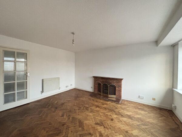 Squirrels Heath Lane, Romford, RM2