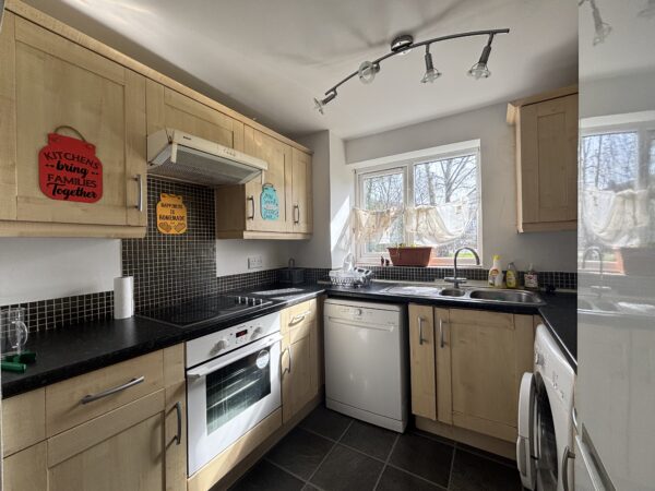 Naunton Way, Hornchurch, RM12