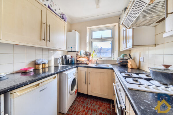 31a Seven Kings Road, Ilford - IG3 8DQ