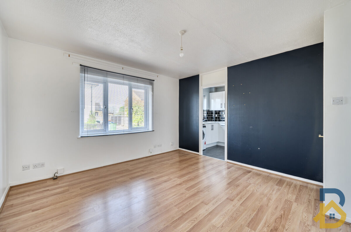 Gidea Close, South Ockendon, RM15