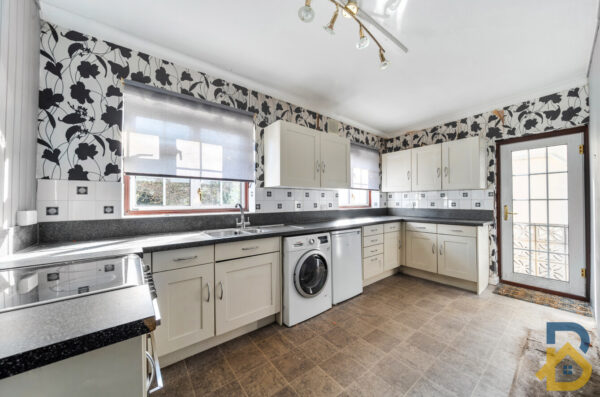 River Drive, Upminster, RM14