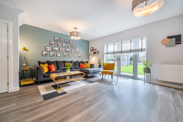 Holmesley Road, Borehamwood, WD6