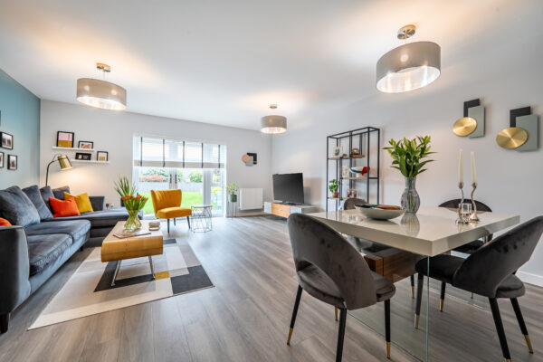 Holmesley Road, Borehamwood, WD6