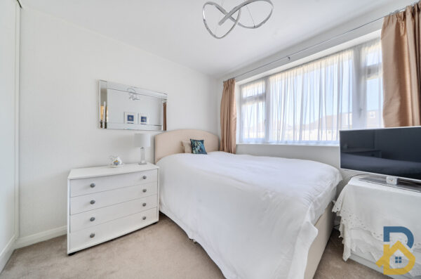 Holme Road, Hornchurch, RM11