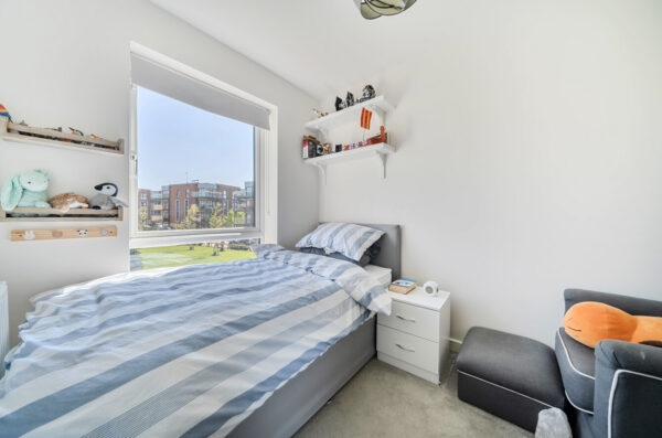 Winter Walk, Borehamwood, WD6