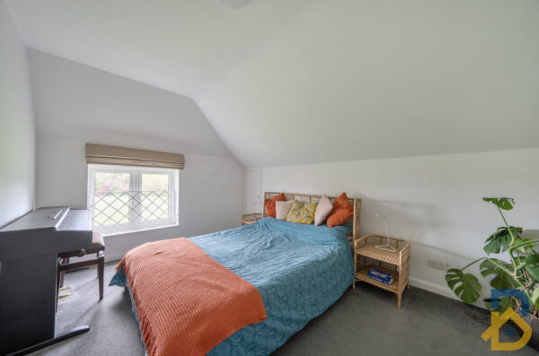 Creasey Close, Hornchurch, RM11