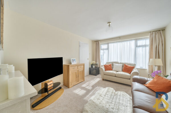 Holme Road, Hornchurch, RM11