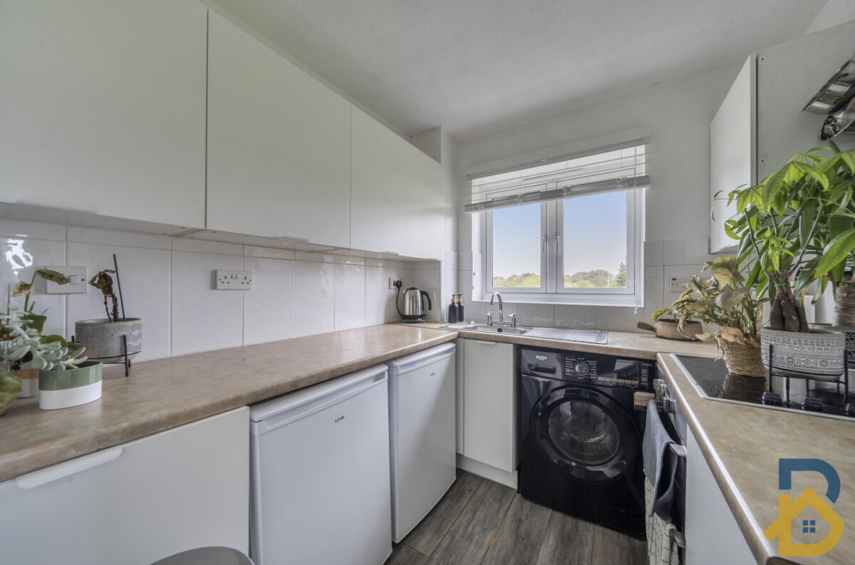 Creasey Close, Hornchurch, RM11