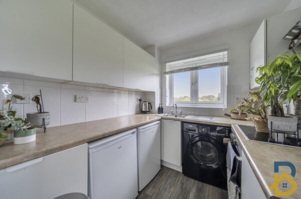 Creasey Close, Hornchurch, RM11