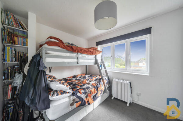 Creasey Close, Hornchurch, RM11