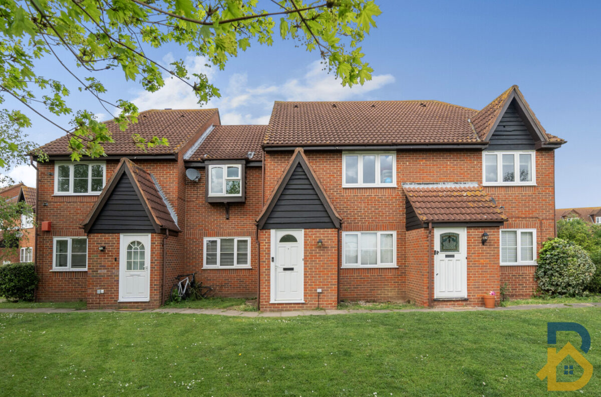 Creasey Close, Hornchurch, RM11