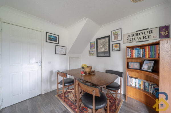 Creasey Close, Hornchurch, RM11