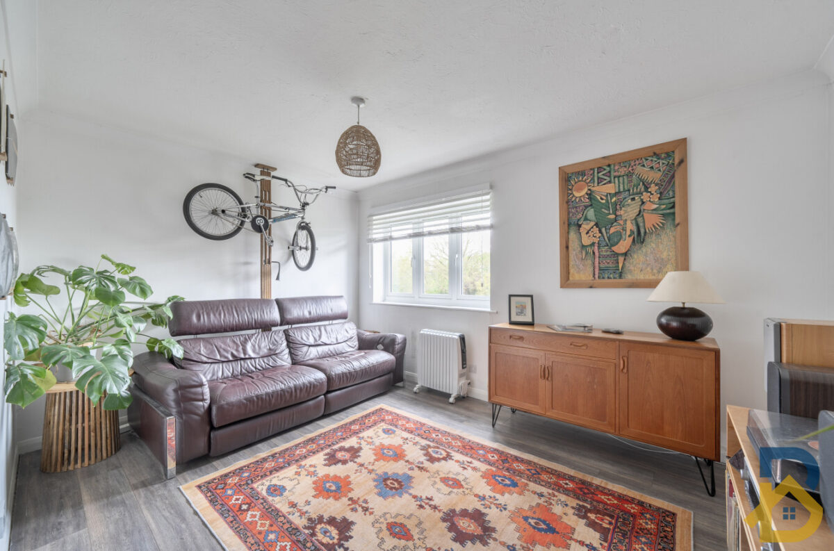 Creasey Close, Hornchurch, RM11