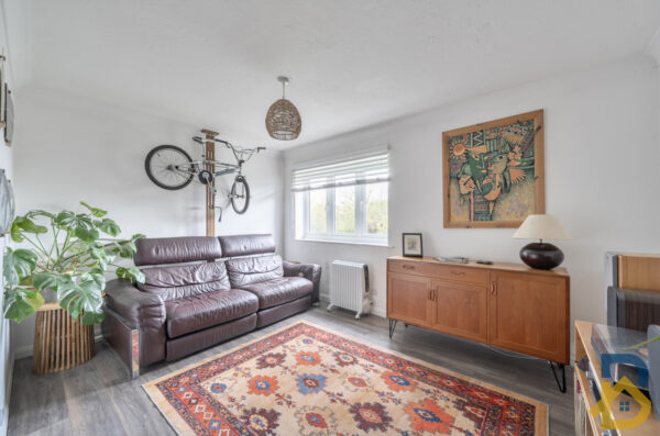 Creasey Close, Hornchurch, RM11