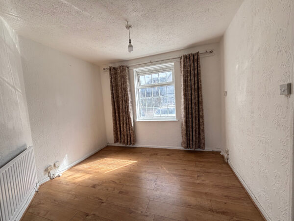 Ford Road, Dagenham, RM10