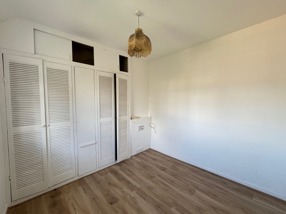 Ford Road, Dagenham, RM10