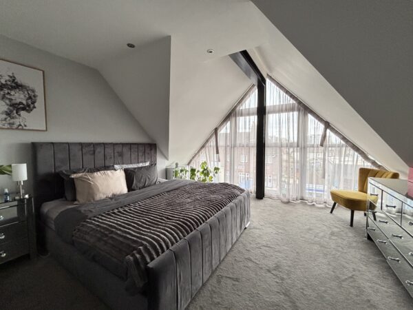 Brentwood Road, Romford, RM2