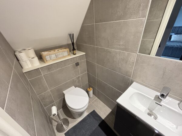 Brentwood Road, Romford, RM2