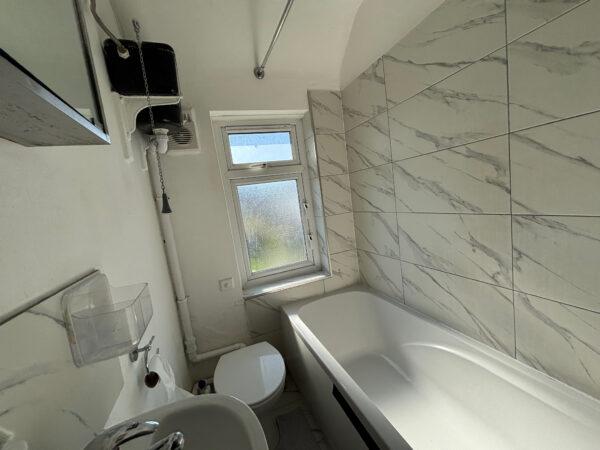 Hunters Hall Road, Dagenham, RM10