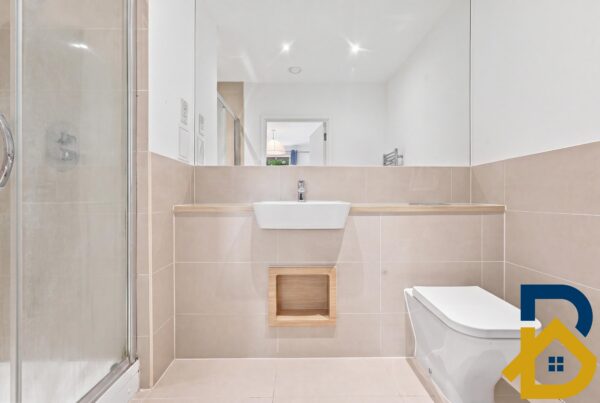 Huntingdon Drive, Baneberry Lodge, RM3