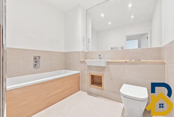 Huntingdon Drive, Baneberry Lodge, RM3