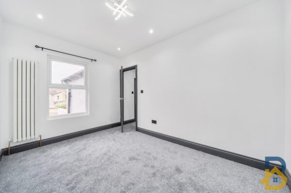 Park Lane, Hornchurch, RM11