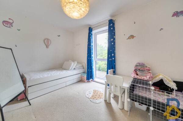 Huntingdon Drive, Baneberry Lodge, RM3