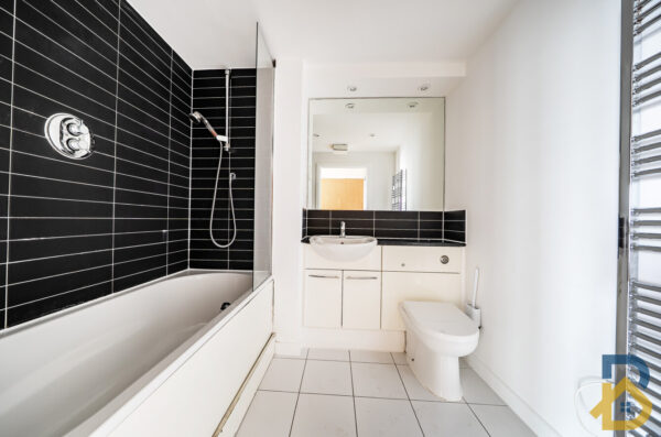 Mercury Gardens, Romford, RM1