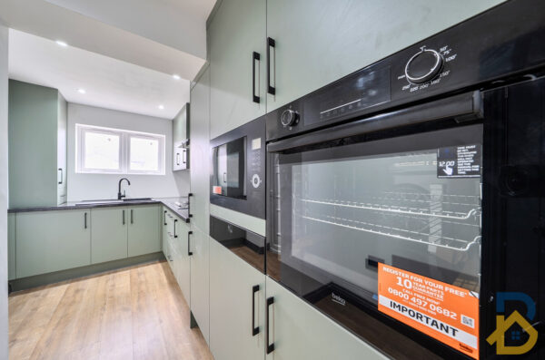 Park Lane, Hornchurch, RM11
