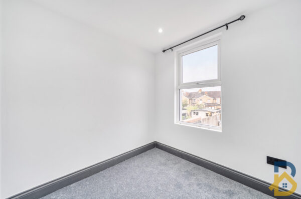 Park Lane, Hornchurch, RM11