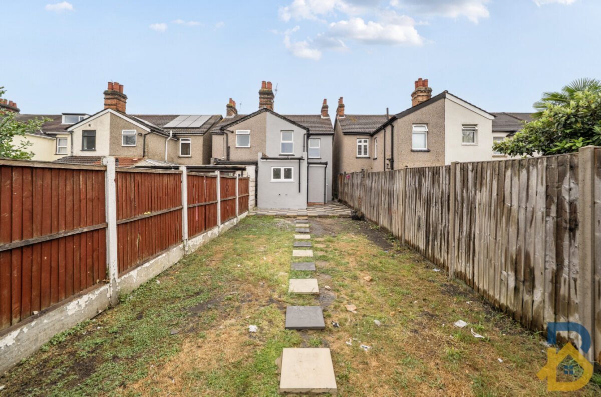 Park Lane, Hornchurch, RM11