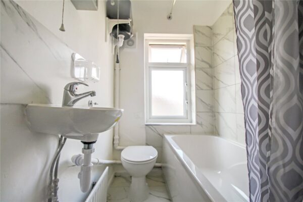 Hunters Hall Road, Dagenham, RM10