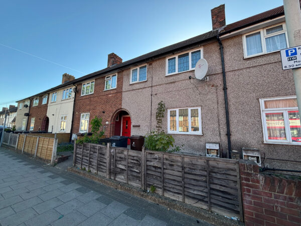 Heathway, Dagenham, RM9